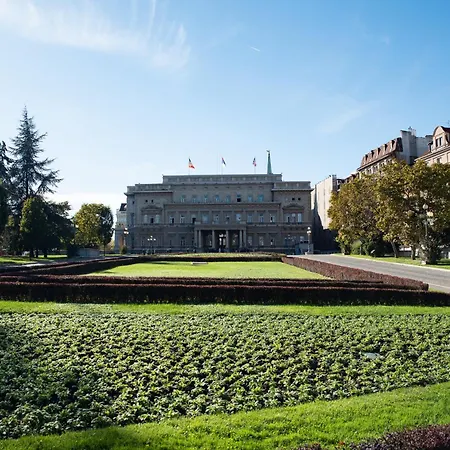 Sweet House Parlament Lux