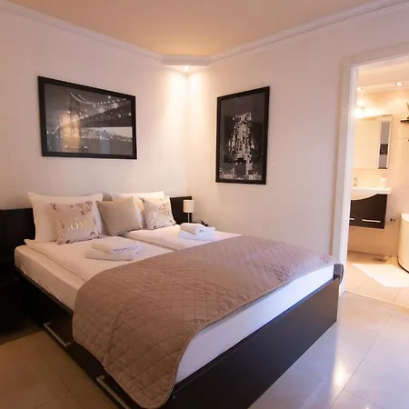 Apartment Sweet House Parlament Lux *