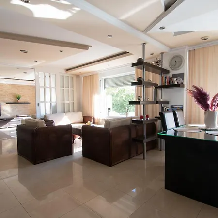 Sweet House Parlament Lux Belgrade