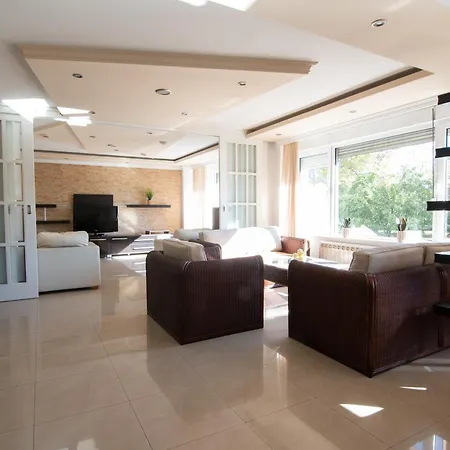 Sweet House Parlament Lux Belgrade